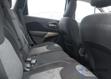 2017 Jeep Cherokee Sport Fwd z USA, uszkodzony, nr VIN 1C4PJLAB2HD232178